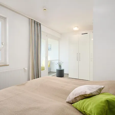 Promenade 27 30 Appartement Schonberger Strand