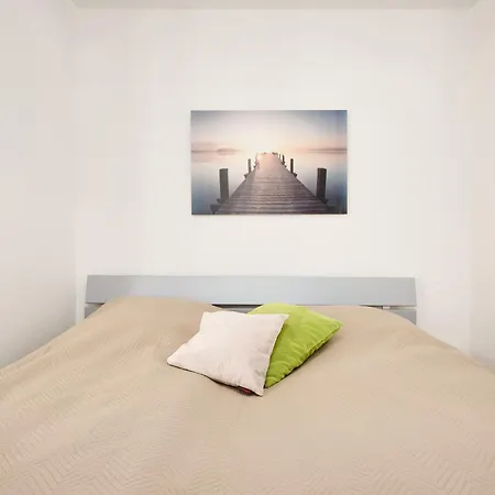 Promenade 27 30 *