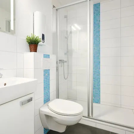 Promenade 27 30 * Schonberger Strand