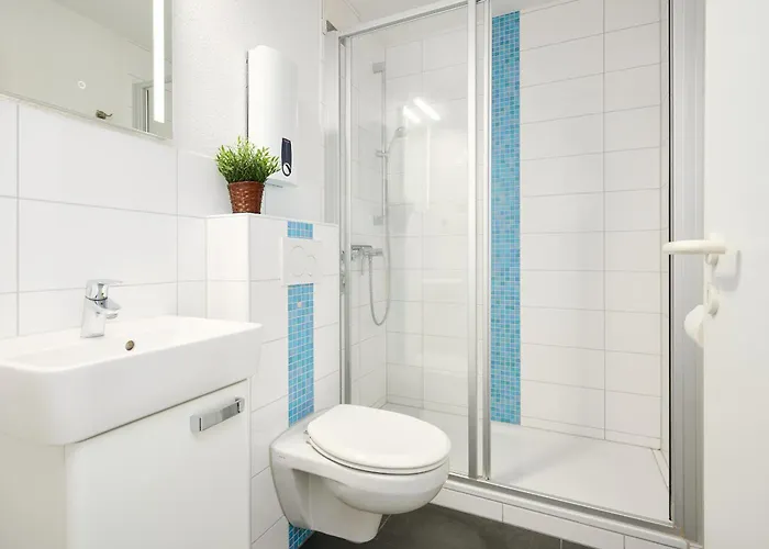 Promenade 27 30 * Schonberger Strand